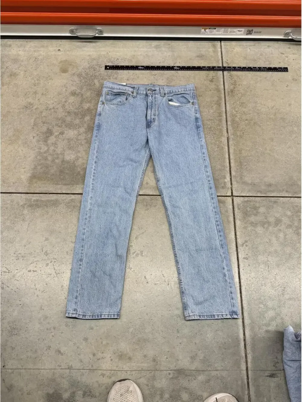 vintage levis 505 faded blue straight leg jeans size 35 x 32